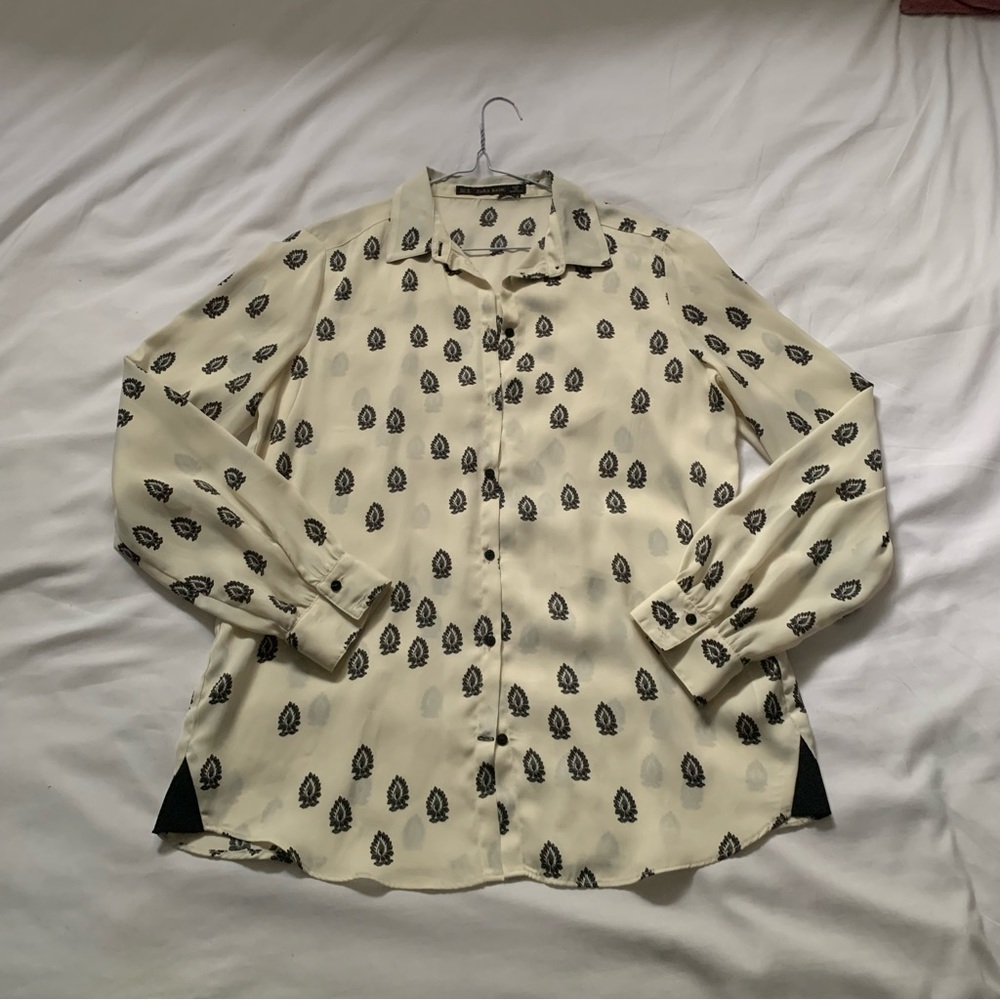Mediterranean pattern flowy loose button down white collar shirt (silky texture)